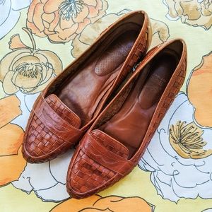 Vintage Bass Genuine Leather Woven Flats
